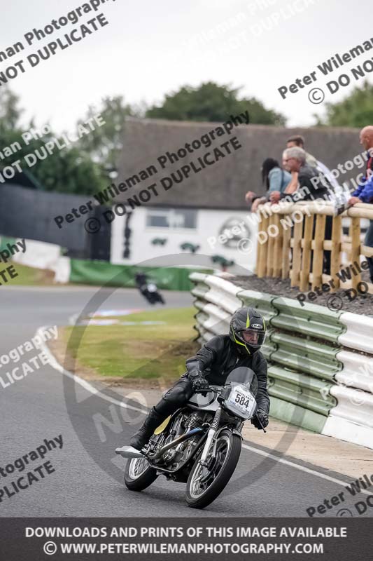 Vintage motorcycle club;eventdigitalimages;mallory park;mallory park trackday photographs;no limits trackdays;peter wileman photography;trackday digital images;trackday photos;vmcc festival 1000 bikes photographs